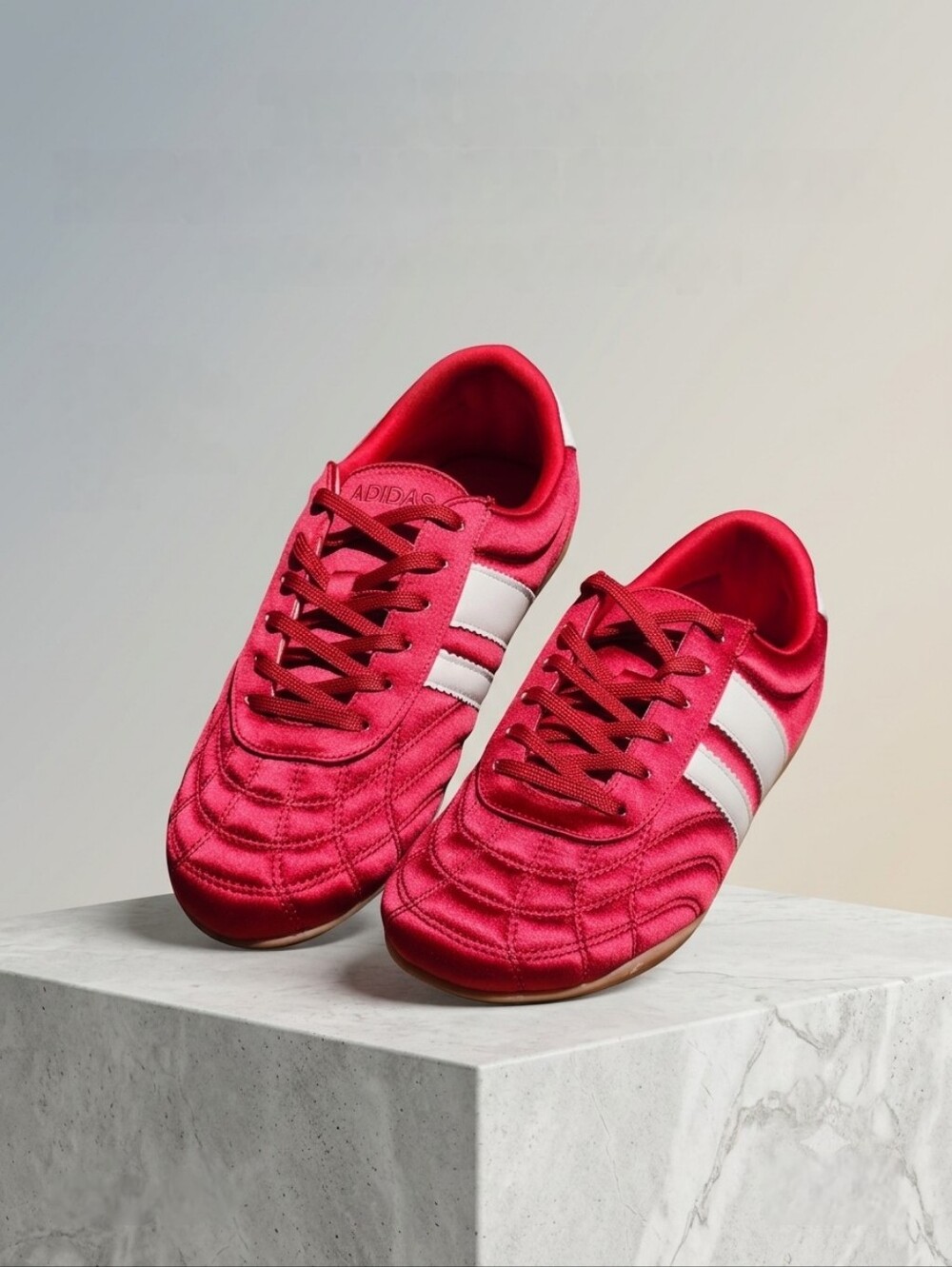 Madden Girl Women's Posh Quilted Red/Off White Lace-Up Sneakers Size 8